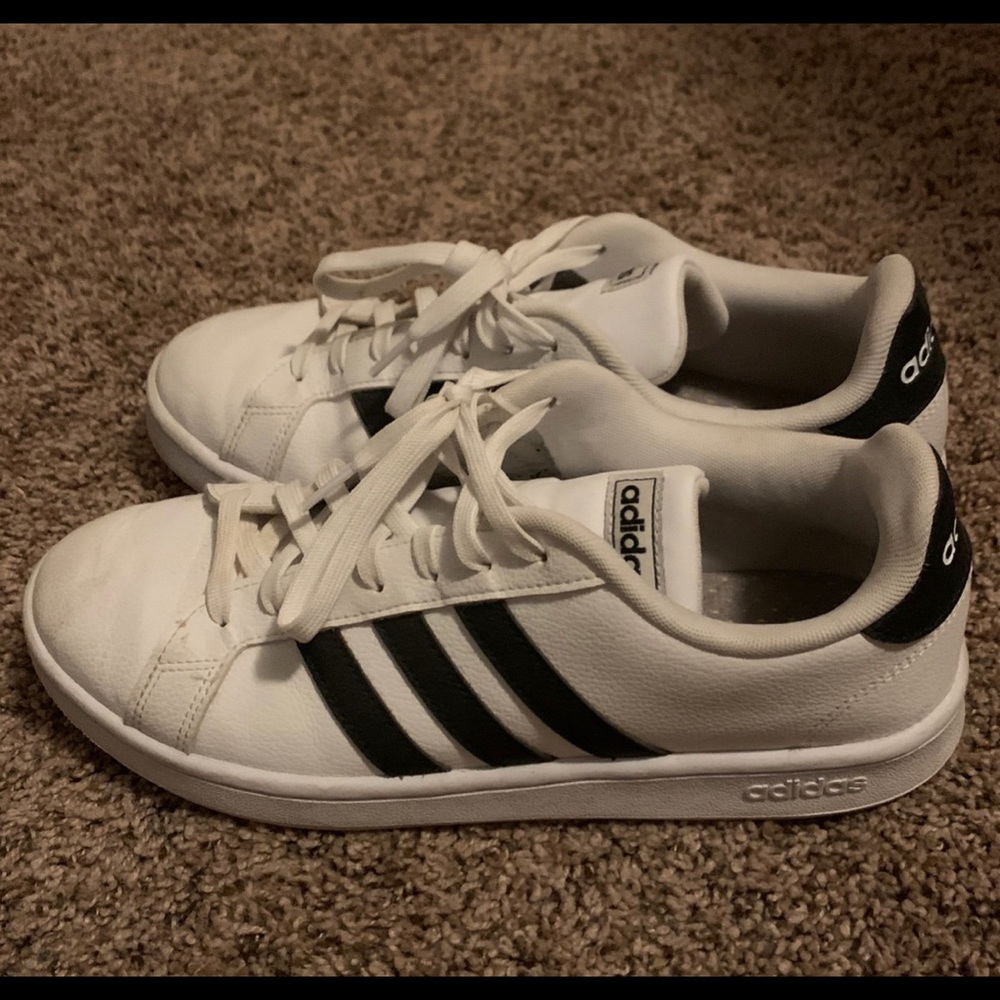 Adidas shoes - Picture 2 of 4